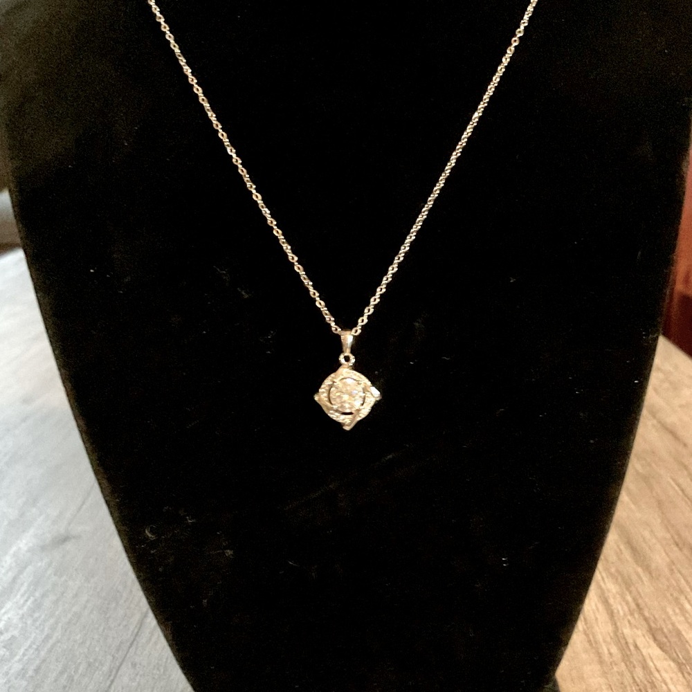 Beautiful Halo Moissanite Pendant